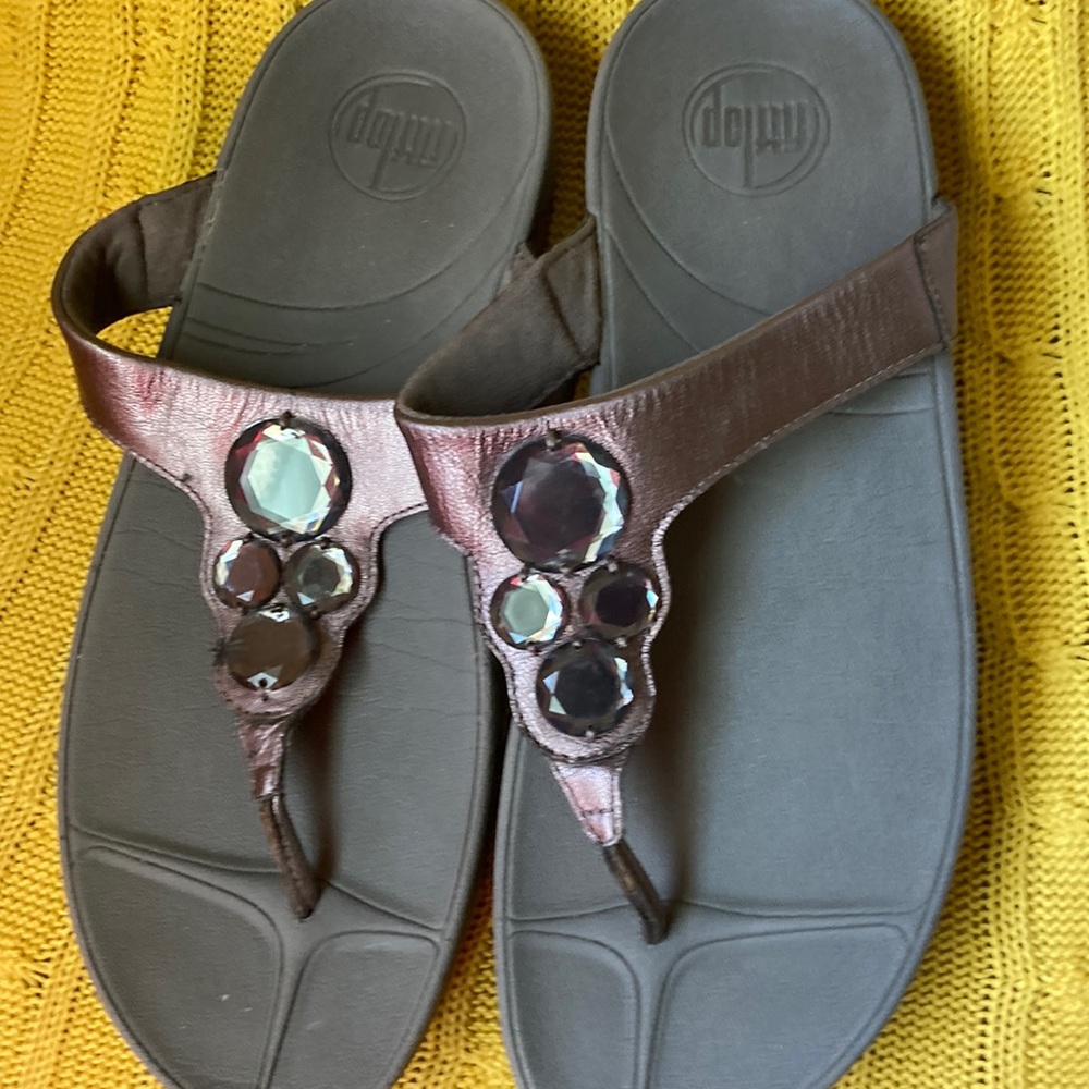 Jeweled Pewter FitFlops size 10